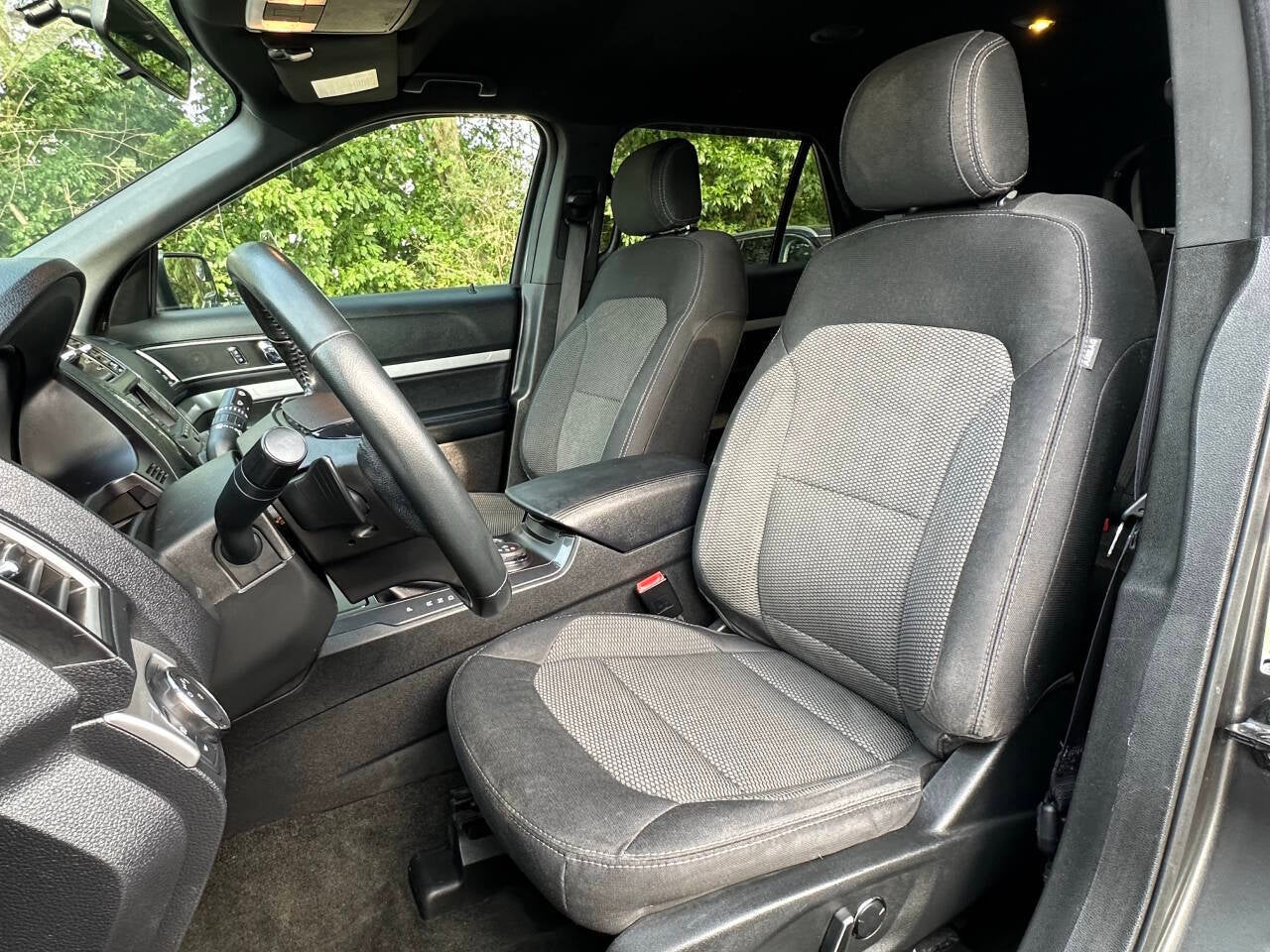 2017 Ford Explorer XLT AWD 4dr SUV