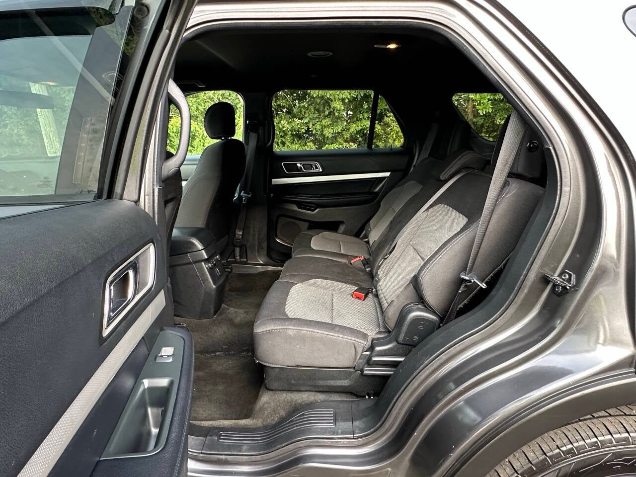 2017 Ford Explorer XLT AWD 4dr SUV