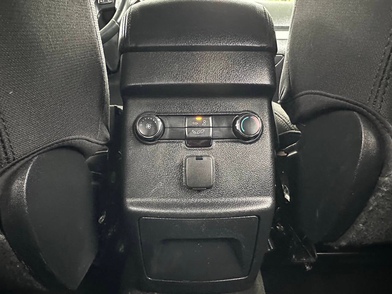 2017 Ford Explorer XLT AWD 4dr SUV
