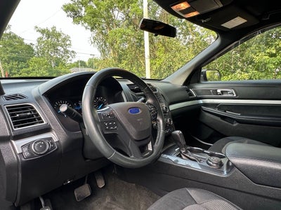 2017 Ford Explorer XLT AWD 4dr SUV
