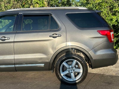 2017 Ford Explorer XLT AWD 4dr SUV