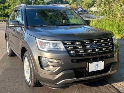 2017 Ford Explorer XLT AWD 4dr SUV