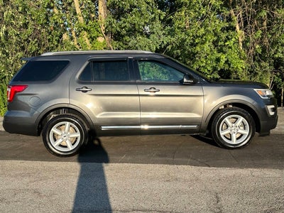 2017 Ford Explorer XLT AWD 4dr SUV