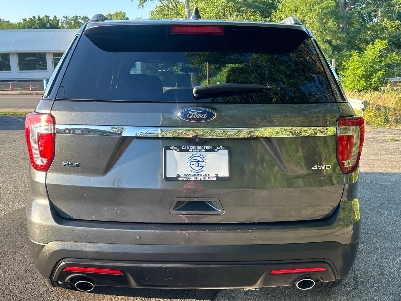 2017 Ford Explorer XLT AWD 4dr SUV