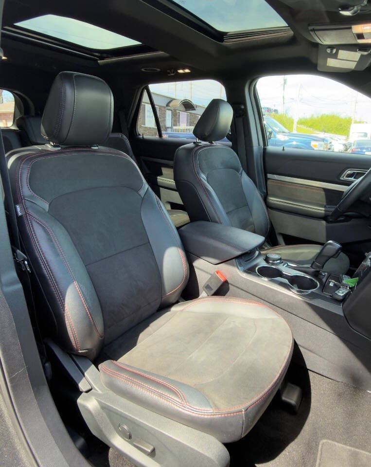 2019 Ford Explorer XLT AWD 4dr SUV
