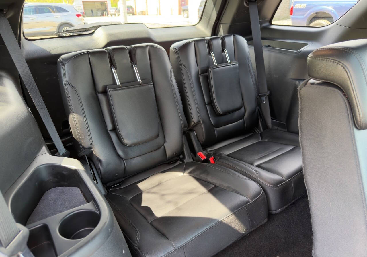 2019 Ford Explorer XLT AWD 4dr SUV