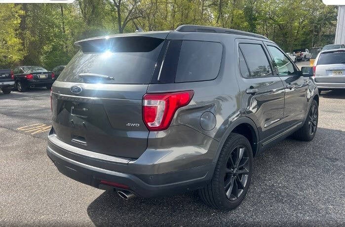 2019 Ford Explorer XLT AWD 4dr SUV