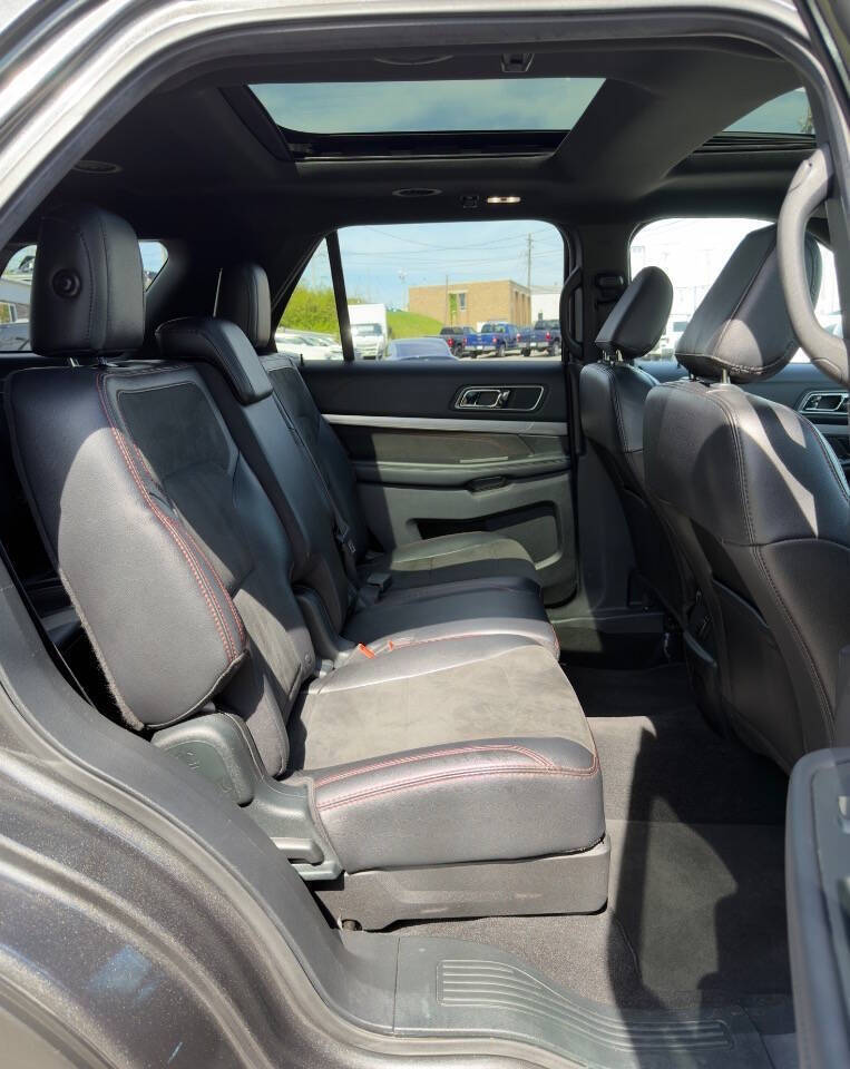 2019 Ford Explorer XLT AWD 4dr SUV