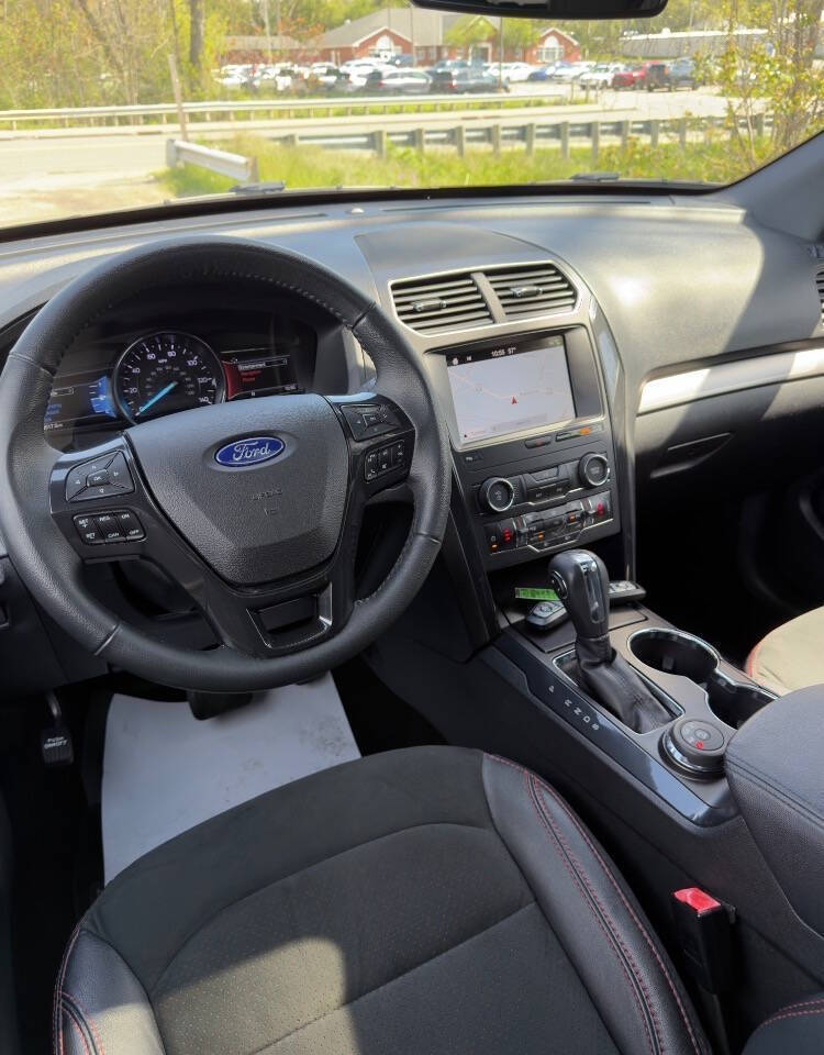2019 Ford Explorer XLT AWD 4dr SUV