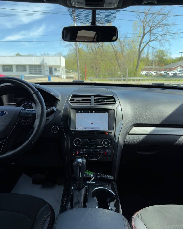 2019 Ford Explorer XLT AWD 4dr SUV