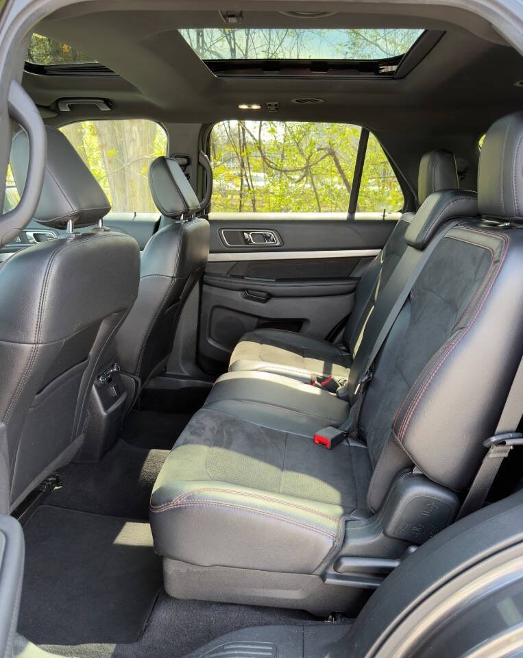 2019 Ford Explorer XLT AWD 4dr SUV