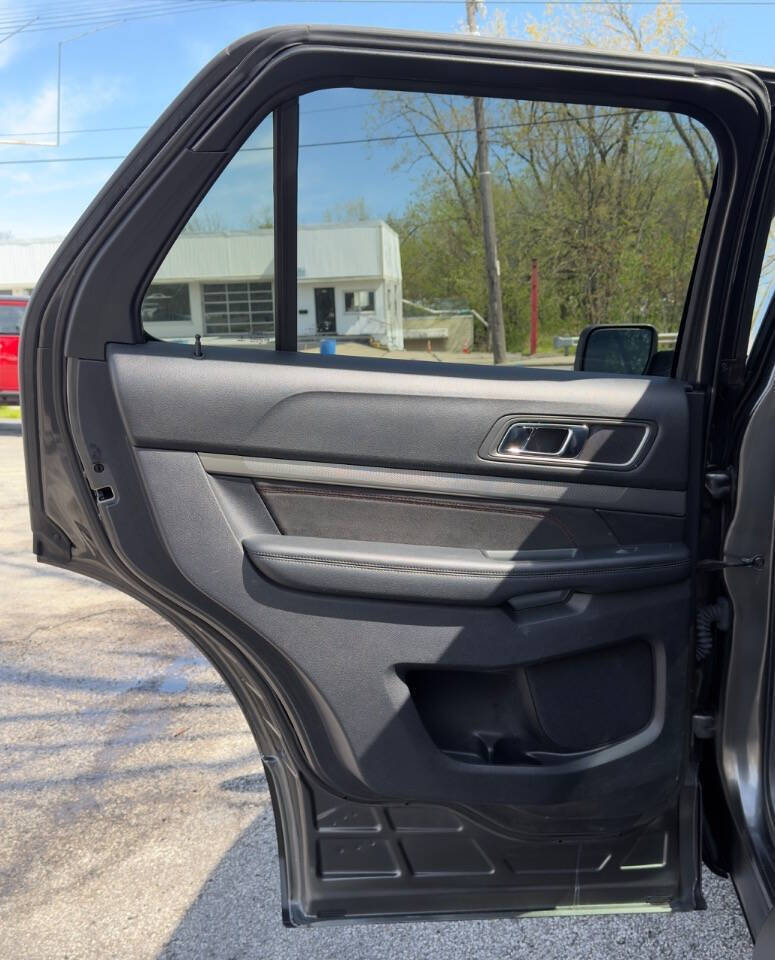 2019 Ford Explorer XLT AWD 4dr SUV