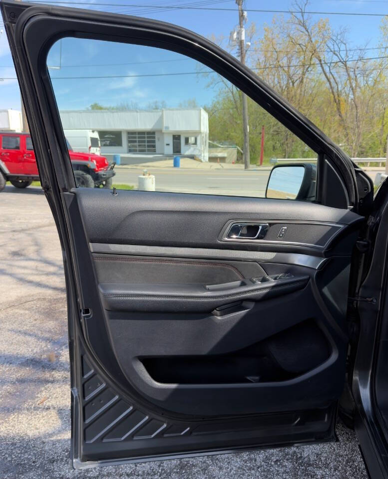 2019 Ford Explorer XLT AWD 4dr SUV