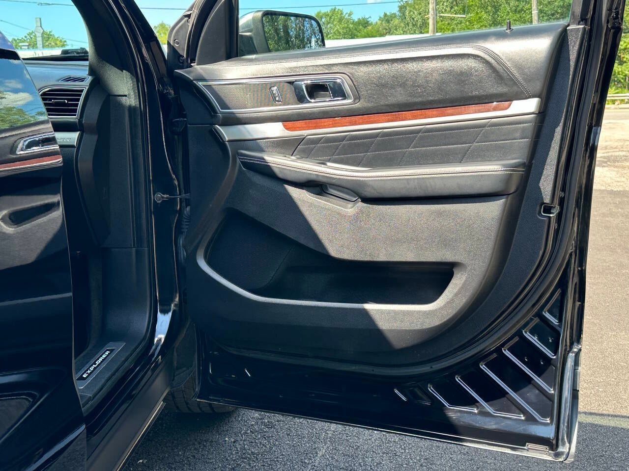 2018 Ford Explorer Platinum AWD 4dr SUV