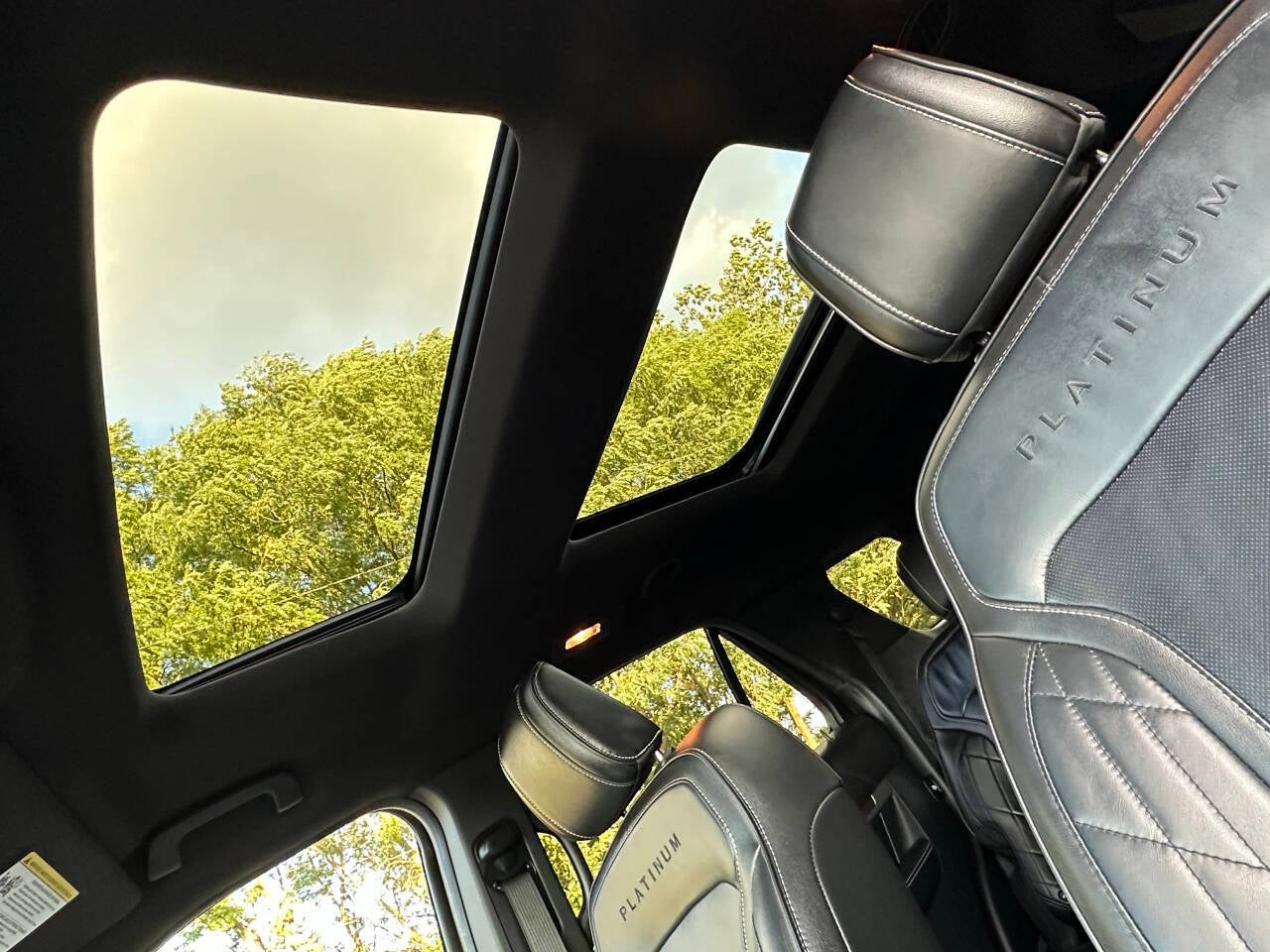 2018 Ford Explorer Platinum AWD 4dr SUV