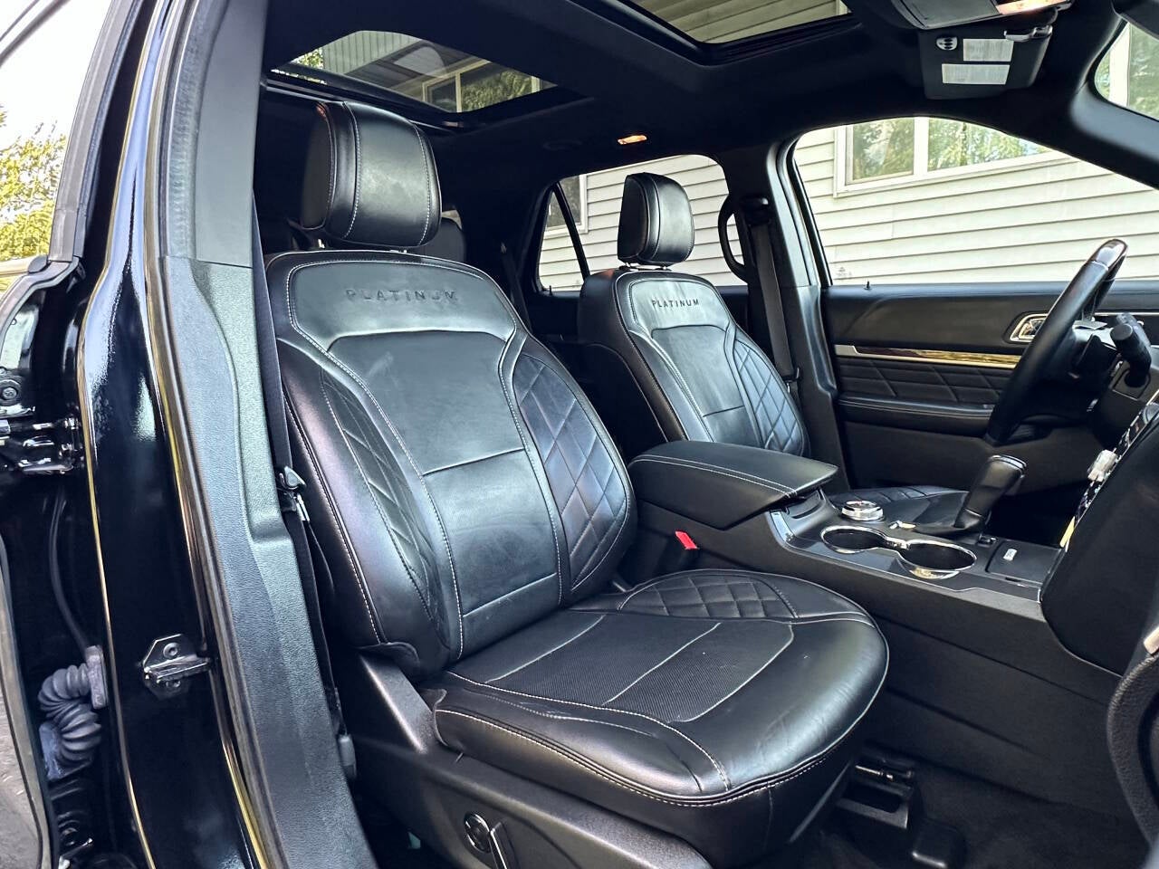 2018 Ford Explorer Platinum AWD 4dr SUV