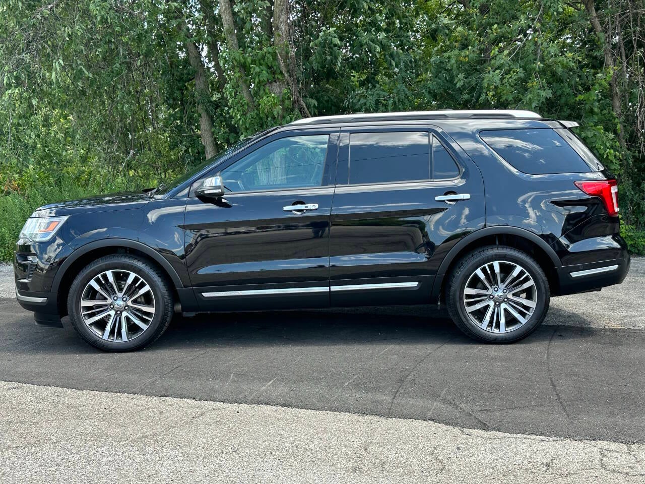2018 Ford Explorer Platinum AWD 4dr SUV