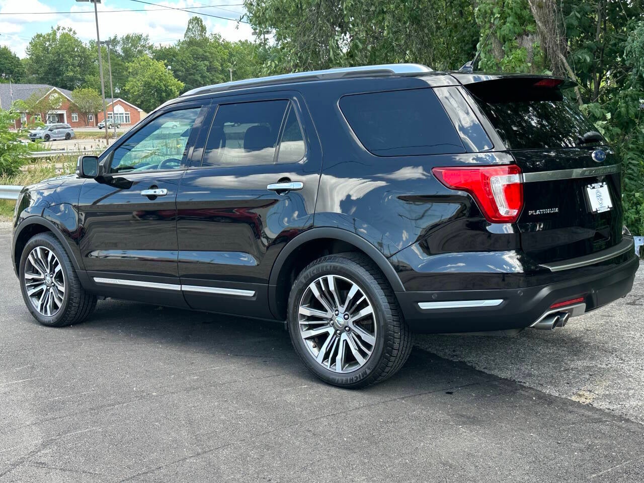 2018 Ford Explorer Platinum AWD 4dr SUV