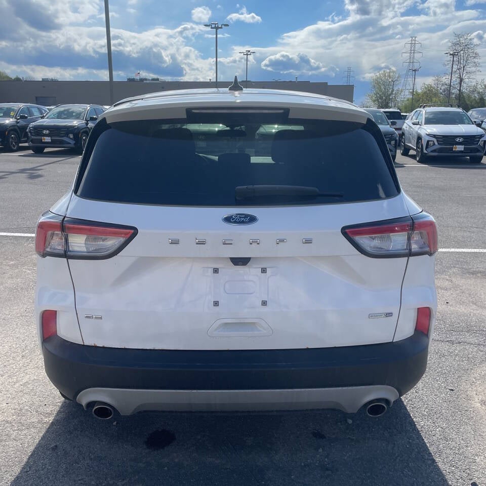 2020 Ford Escape SE AWD 4dr SUV
