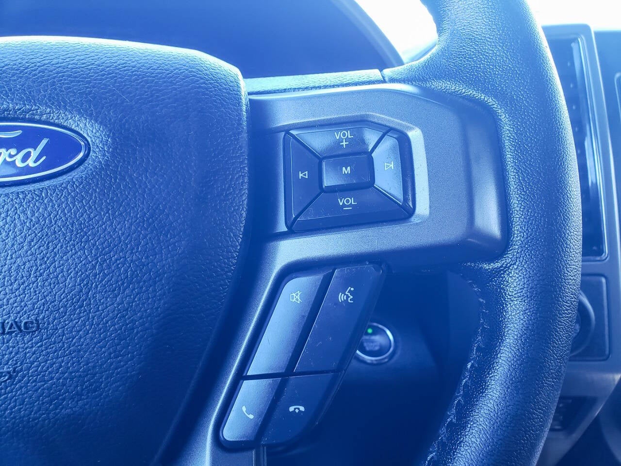 2019 Ford Expedition MAX XLT 4x4 4dr SUV