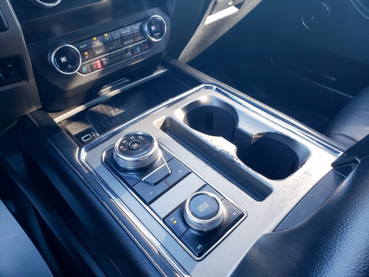 2019 Ford Expedition MAX XLT 4x4 4dr SUV