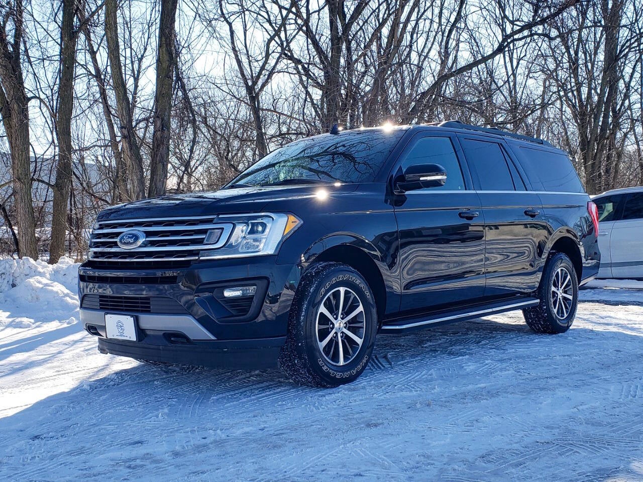 2019 Ford Expedition MAX XLT 4x4 4dr SUV