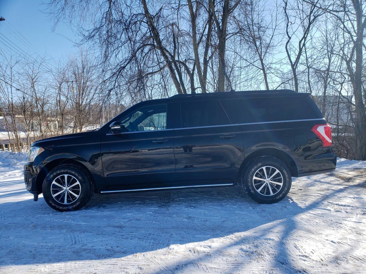 2019 Ford Expedition MAX XLT 4x4 4dr SUV