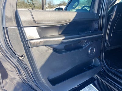 2019 Ford Expedition MAX XLT 4x4 4dr SUV