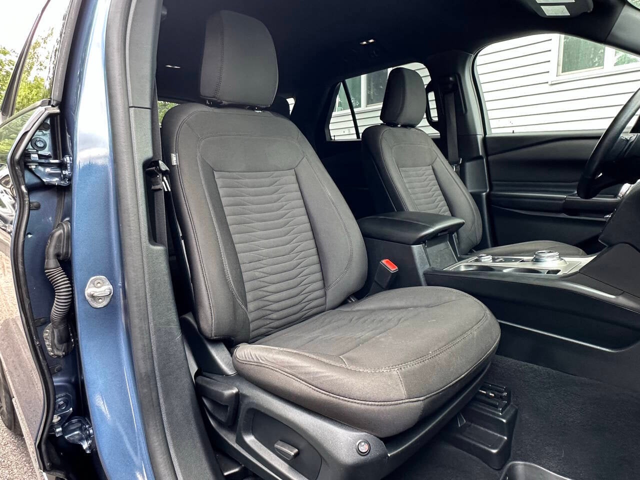 2020 Ford Explorer XLT AWD 4dr SUV