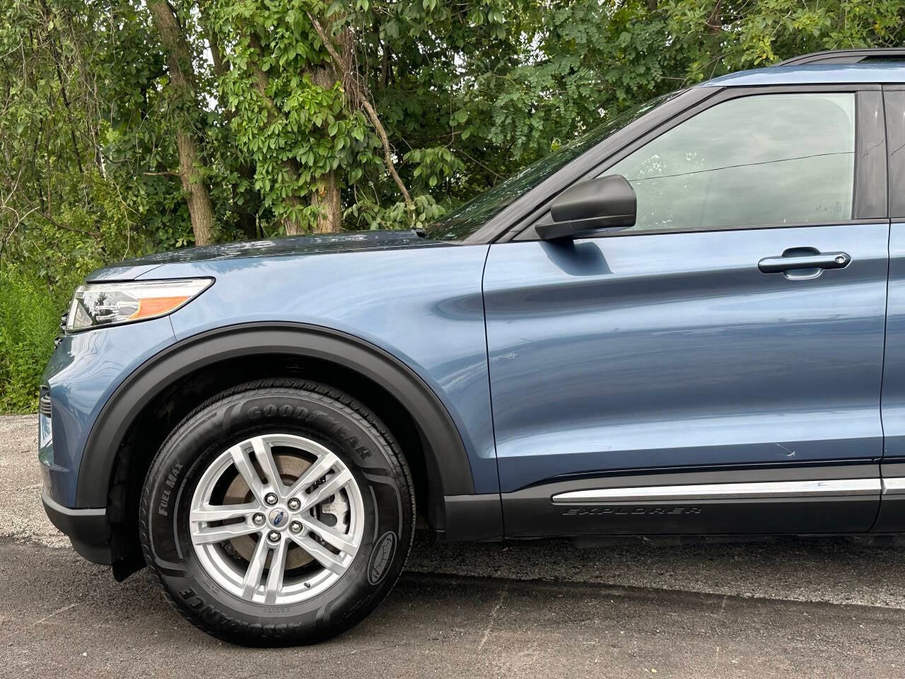 2020 Ford Explorer XLT AWD 4dr SUV