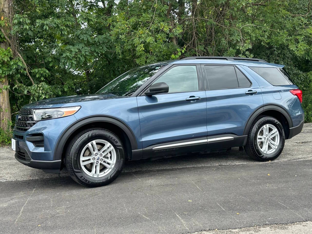 2020 Ford Explorer XLT AWD 4dr SUV
