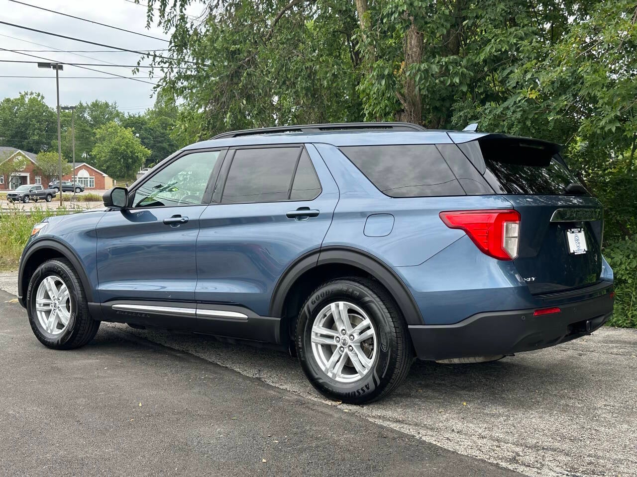 2020 Ford Explorer XLT AWD 4dr SUV