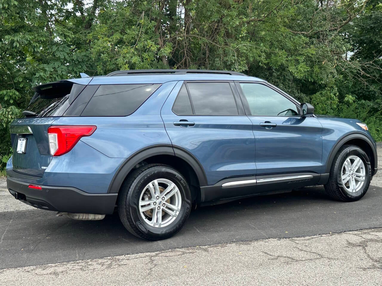 2020 Ford Explorer XLT AWD 4dr SUV