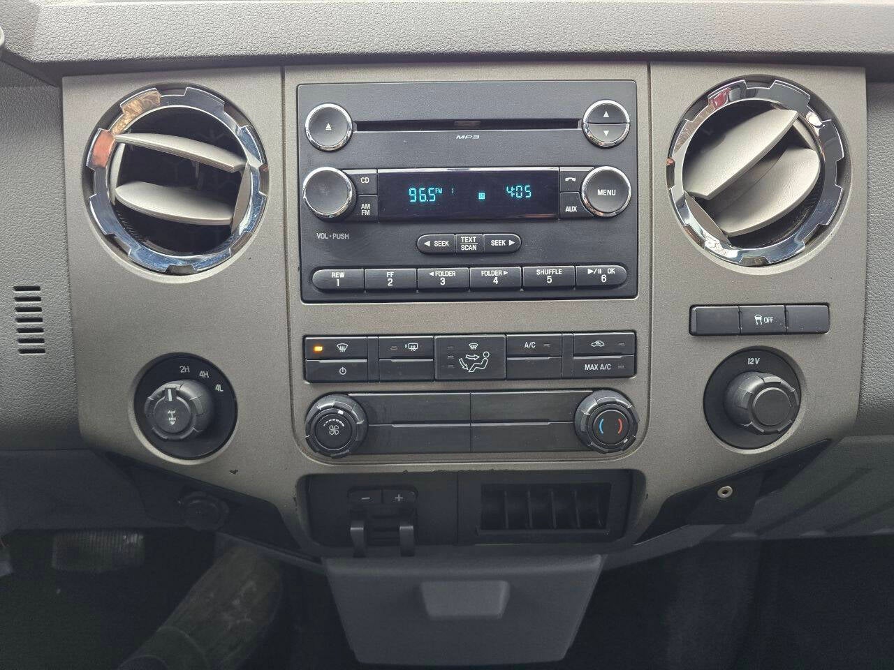 2012 Ford F-250 Super Duty XLT 4x4 4dr Crew Cab 8 ft. LB Pickup