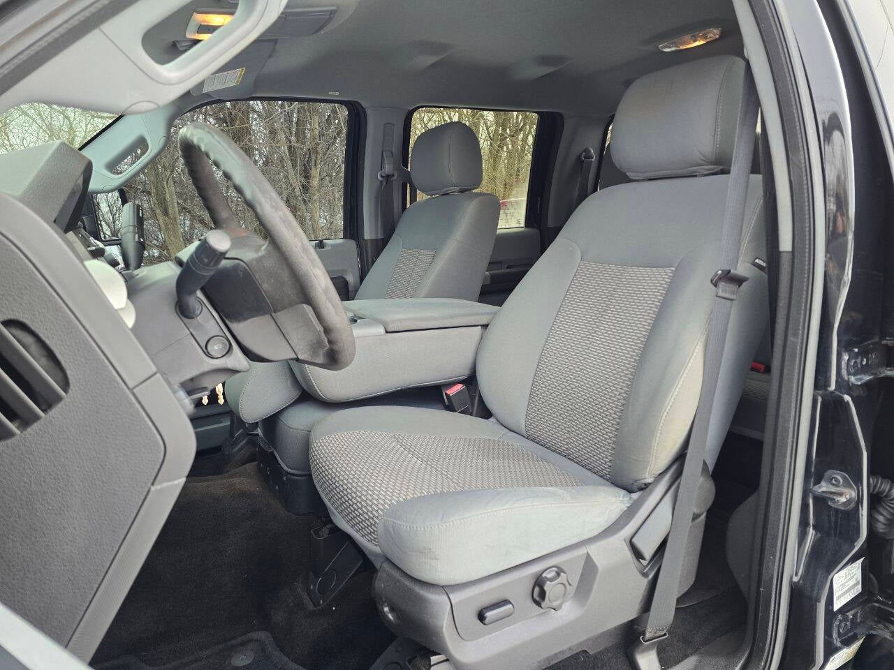 2012 Ford F-250 Super Duty XLT 4x4 4dr Crew Cab 8 ft. LB Pickup