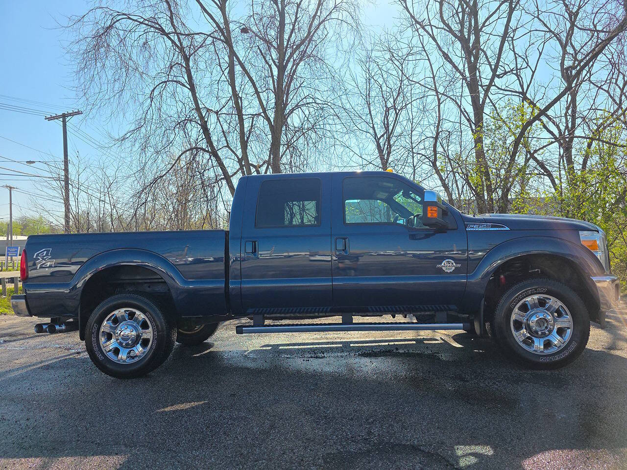 2015 Ford F-350 Super Duty Lariat 4x4 4dr Crew Cab 6.8 ft. SB SRW Pickup