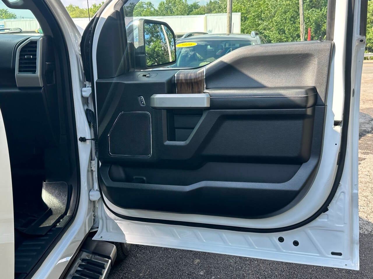 2018 Ford F-150 Lariat - Photo 40