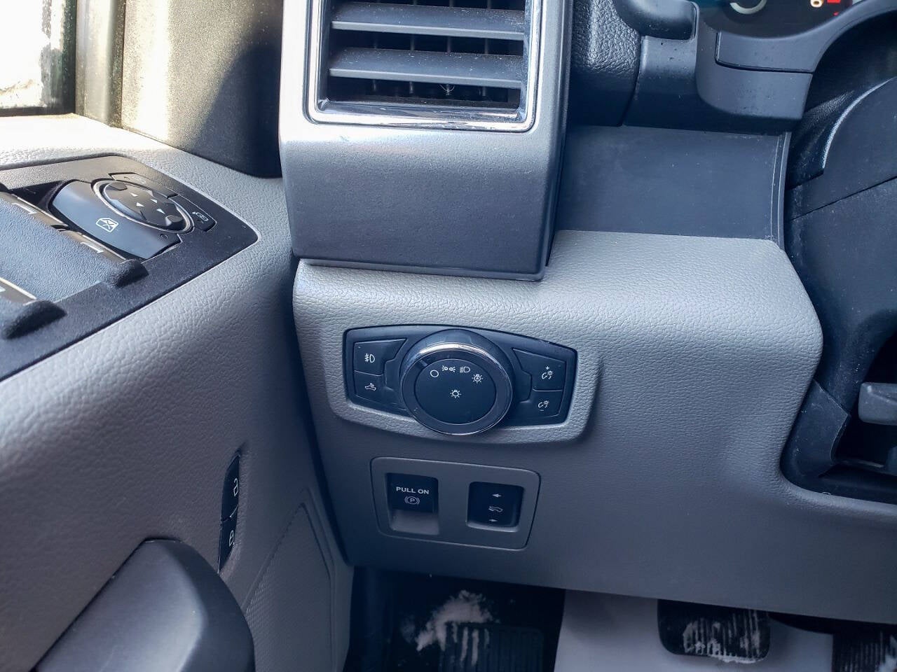 2018 Ford F-150 XLT 4x4 4dr SuperCrew 5.5 ft. SB