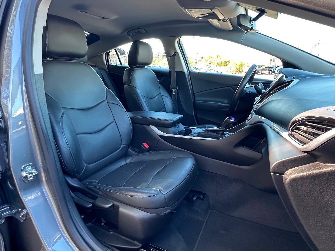 2018 Chevrolet Volt LT 4dr Hatchback