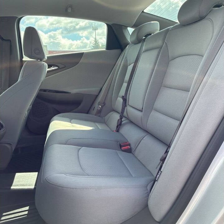 2017 Chevrolet Malibu LT 4dr Sedan