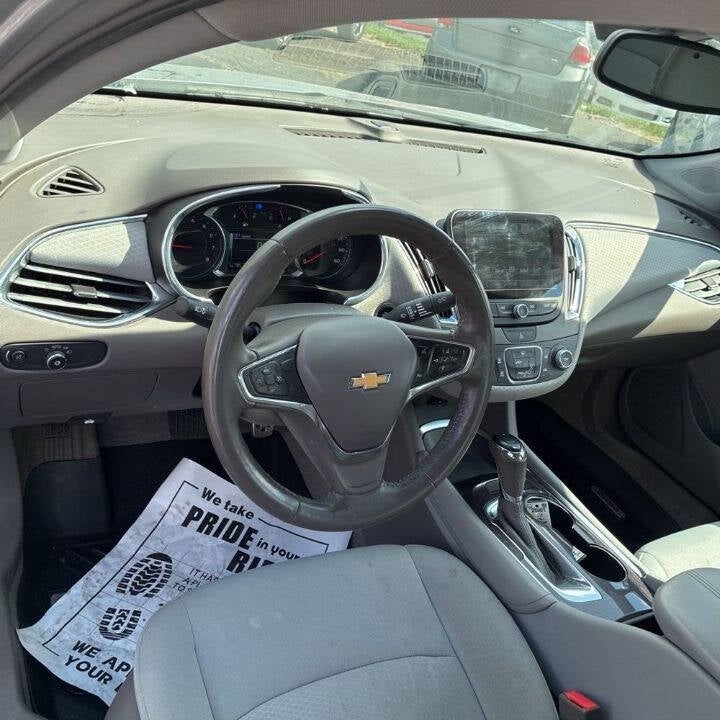 2017 Chevrolet Malibu LT 4dr Sedan