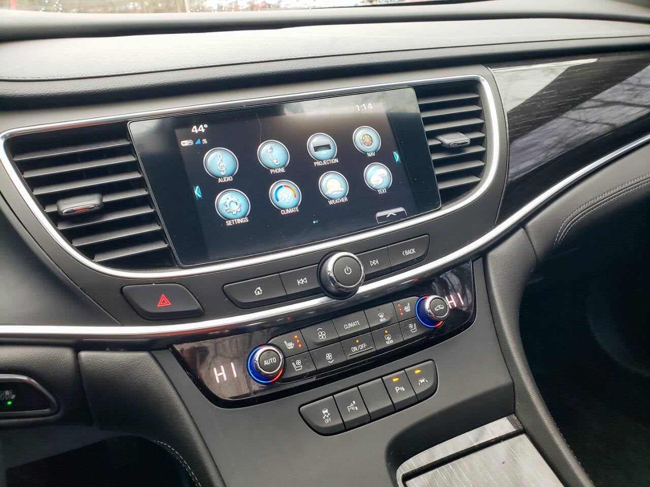 2018 Buick LaCrosse Avenir 4dr Sedan