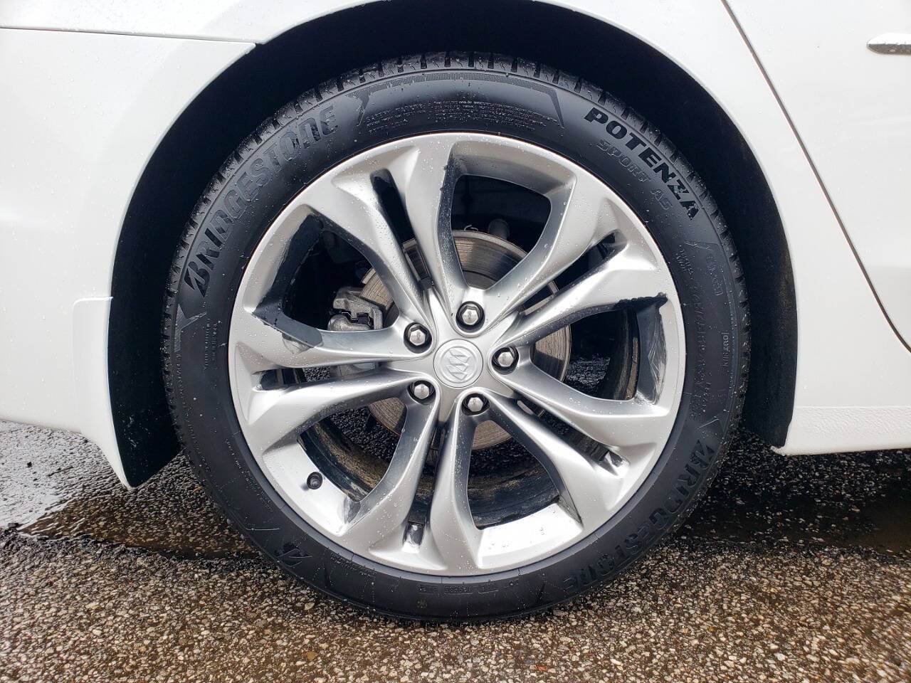 2018 Buick LaCrosse Avenir 4dr Sedan