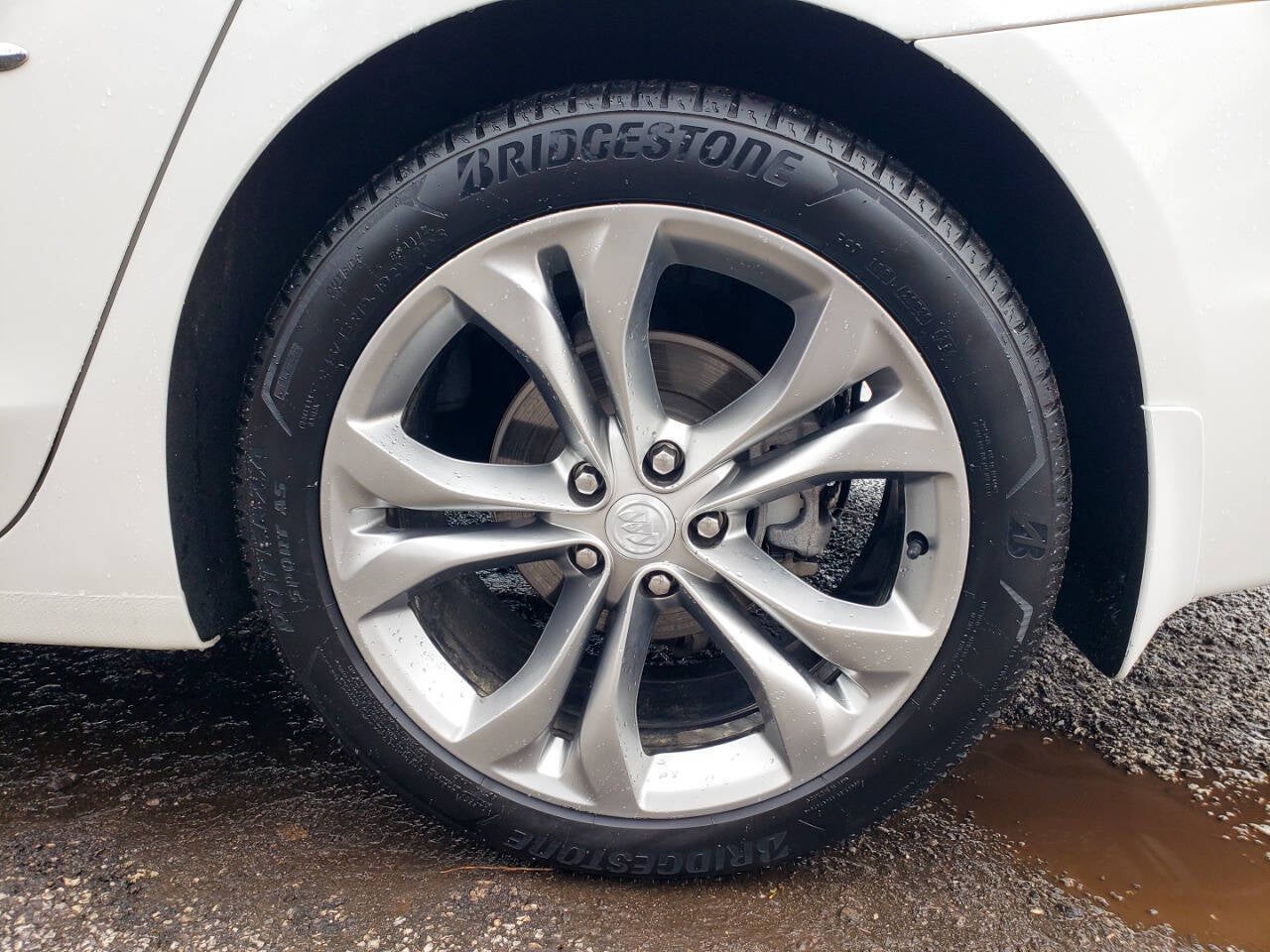 2018 Buick LaCrosse Avenir 4dr Sedan