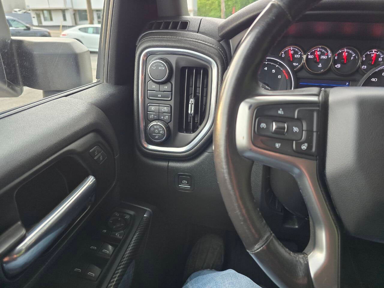 2021 Chevrolet Silverado 2500HD LT 4x4 4dr Crew Cab LB