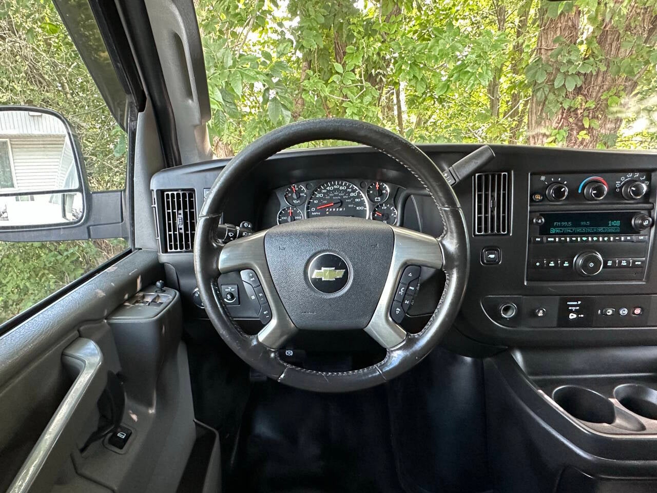 2018 Chevrolet Express Cargo Work Van - Photo 28