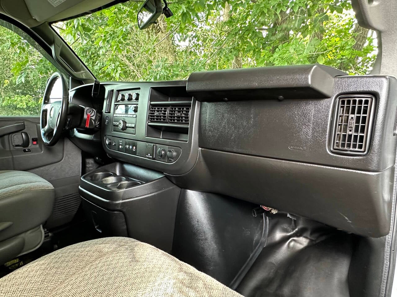 2018 Chevrolet Express Cargo Work Van - Photo 33
