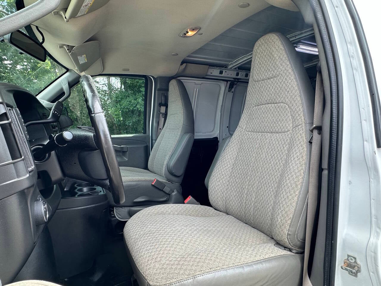 2018 Chevrolet Express Cargo Work Van - Photo 36