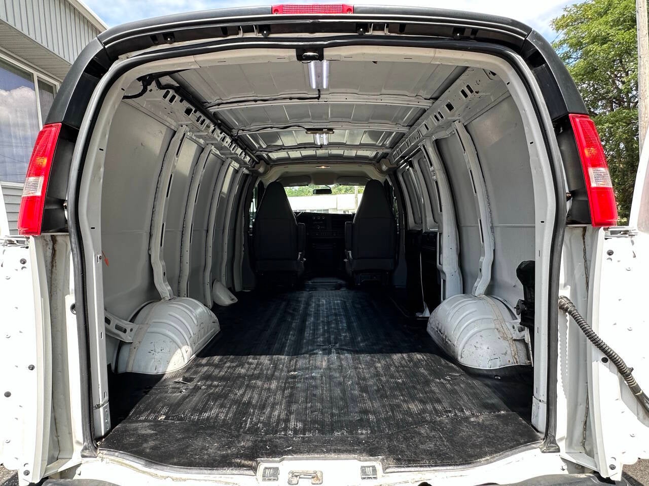 2018 Chevrolet Express Cargo Work Van - Photo 39