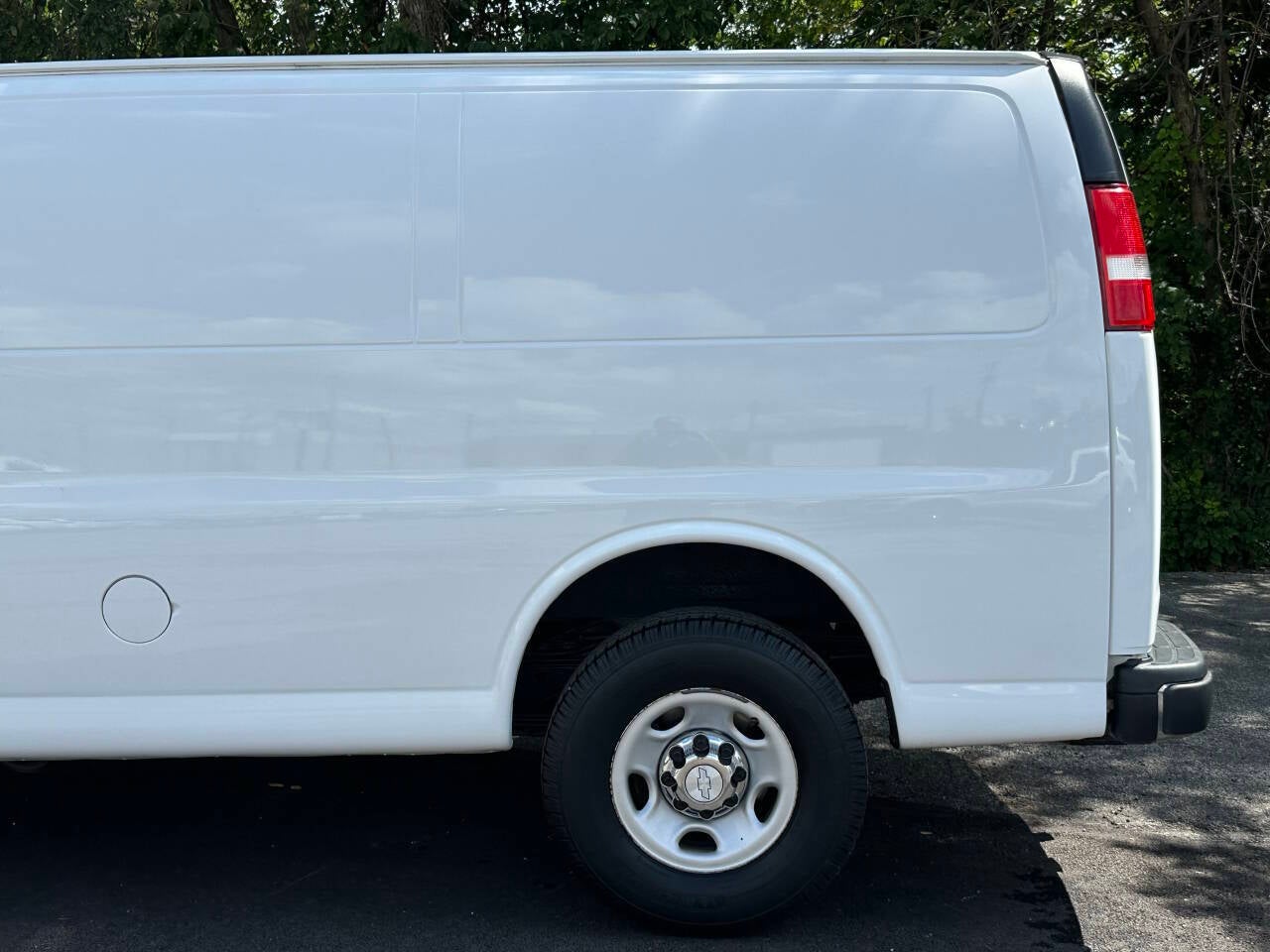 2018 Chevrolet Express Cargo Work Van - Photo 42